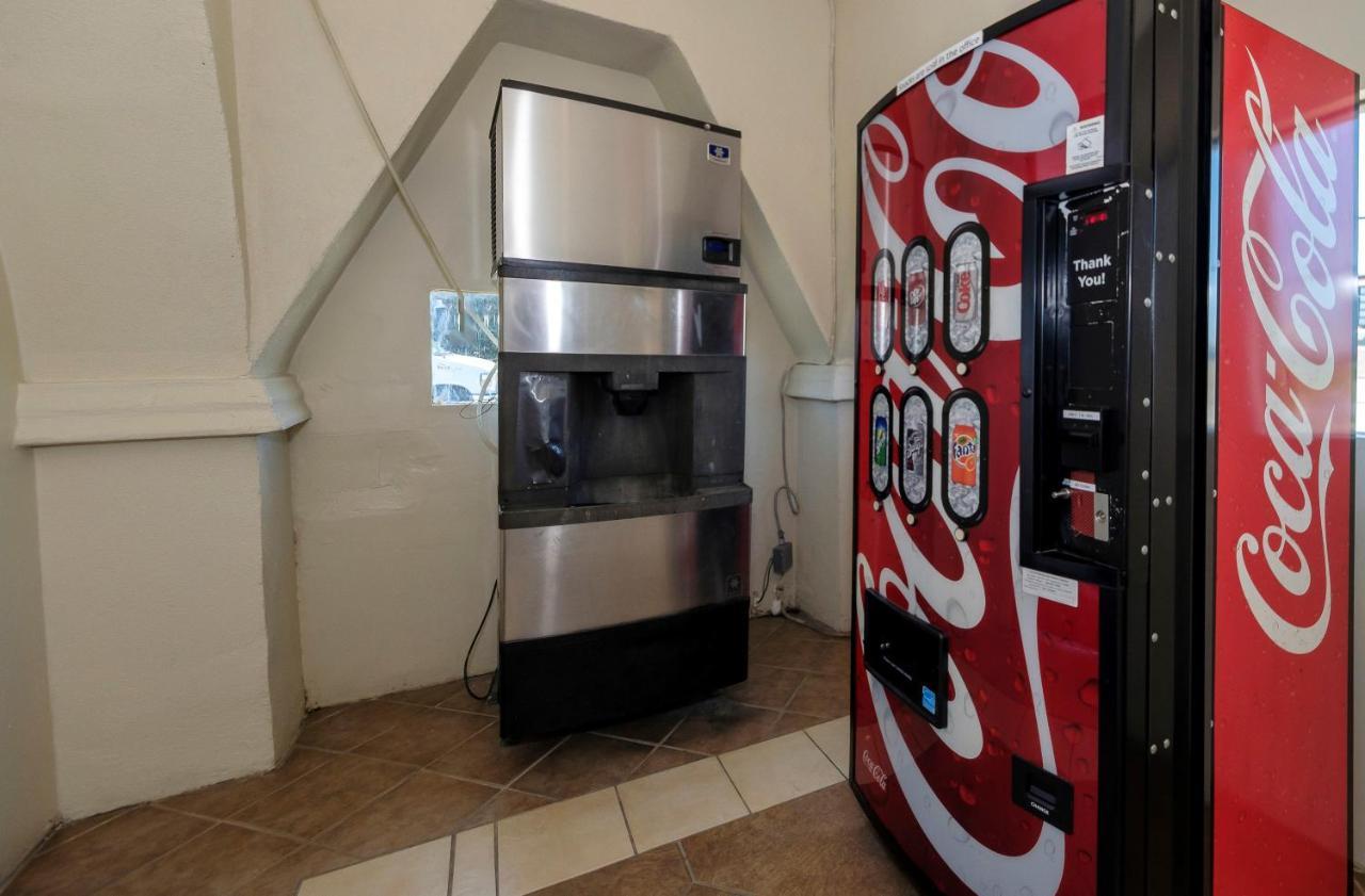 Red Roof Inn Arlington - Entertainment District Ngoại thất bức ảnh